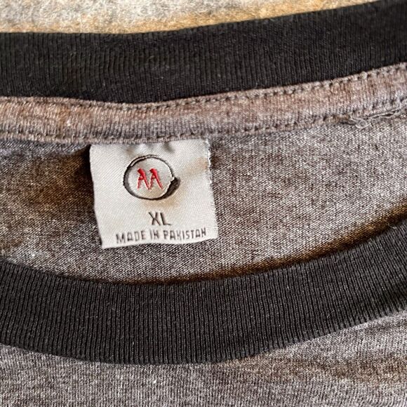 Busch Gardens Fear The‎ 4 Ringer T-shirt Tee Men’s XL Gray Roller Coaster - Picture 4 of 7